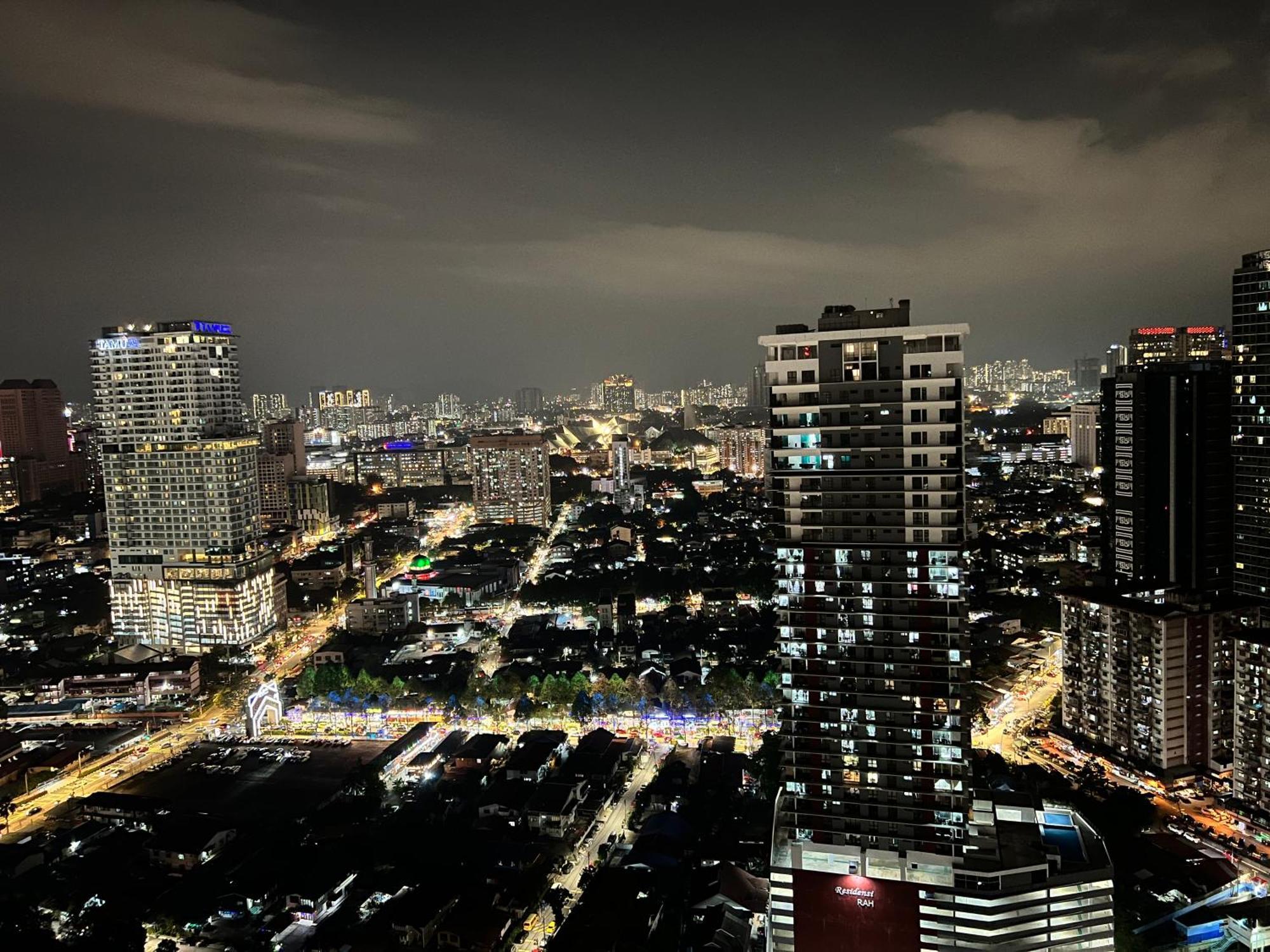 Mercu Summer Suites Klcc By Sweet Home Kuala Lumpur Kültér fotó